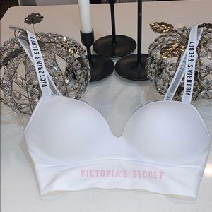 Victoria’s Secret XS white push up bra